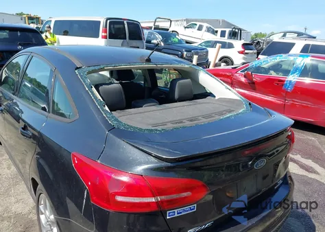 2015 Ford Focus Se z USA, uszkodzony, nr VIN 1FADP3F26FL283668